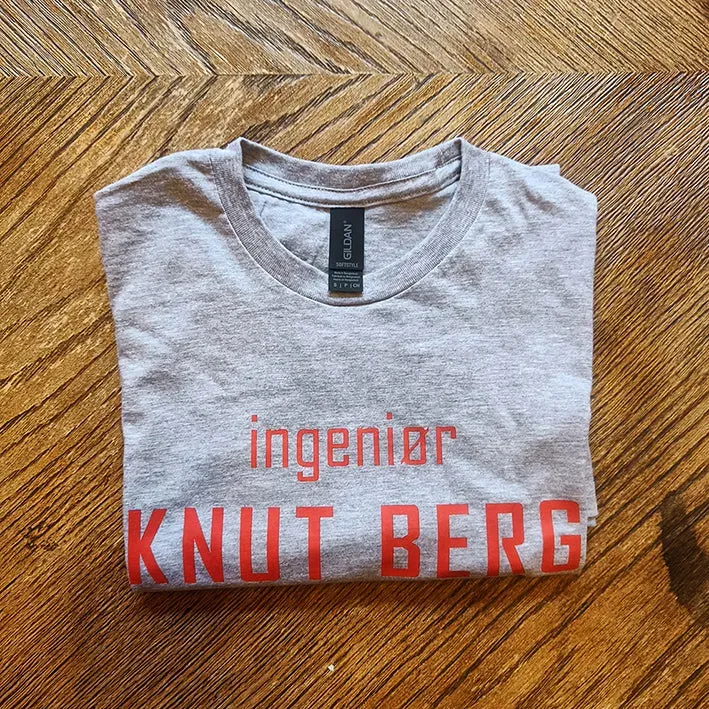 Fonna Forlag Knut Berg t-skjorte grå unisex