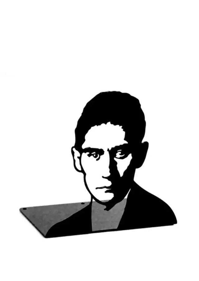Megafon Forlag Franz Kafka bokstøtte stål sort